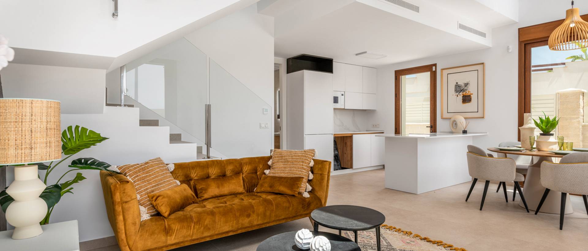 New - detached - Vera