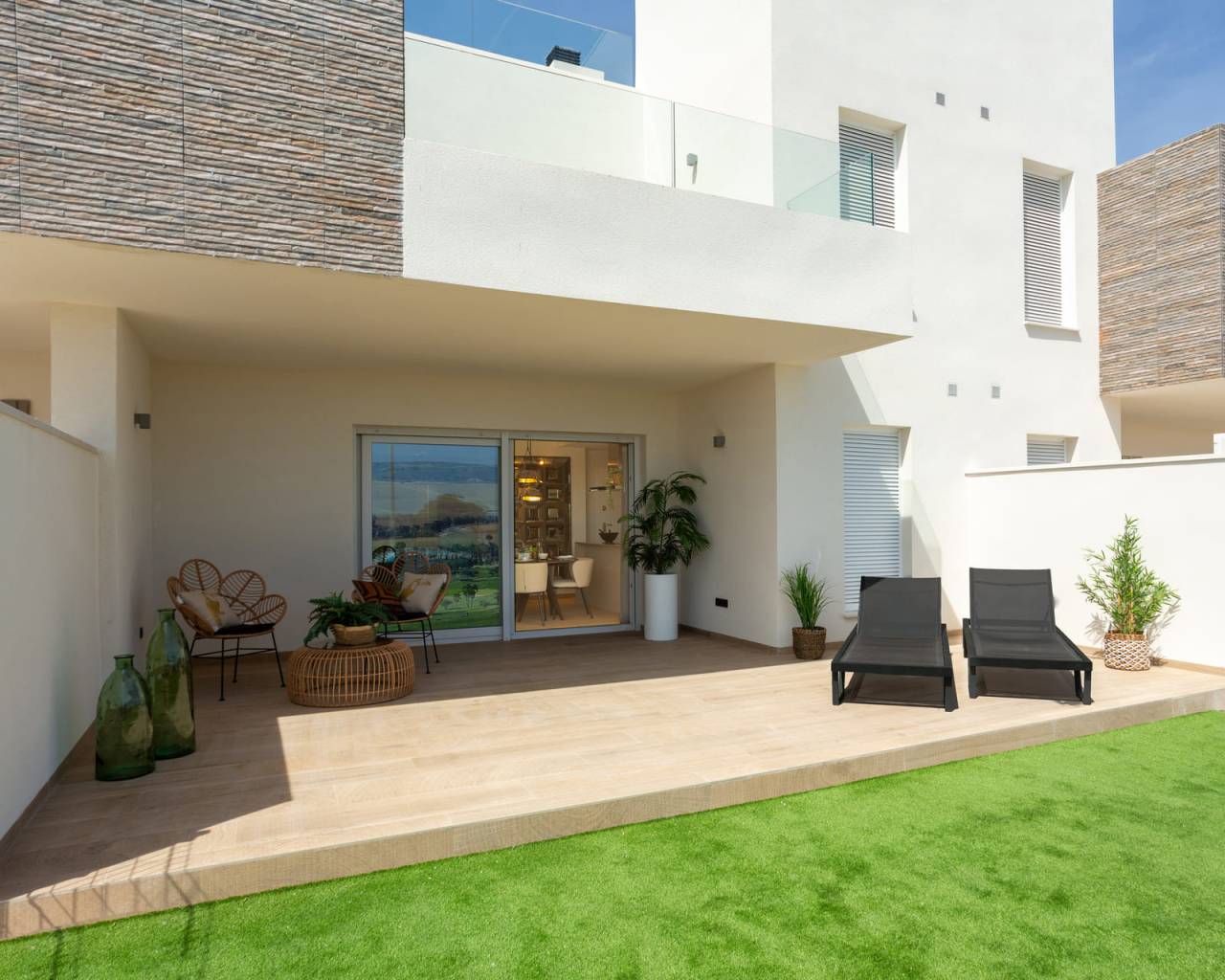 House in Algorfa - view 1