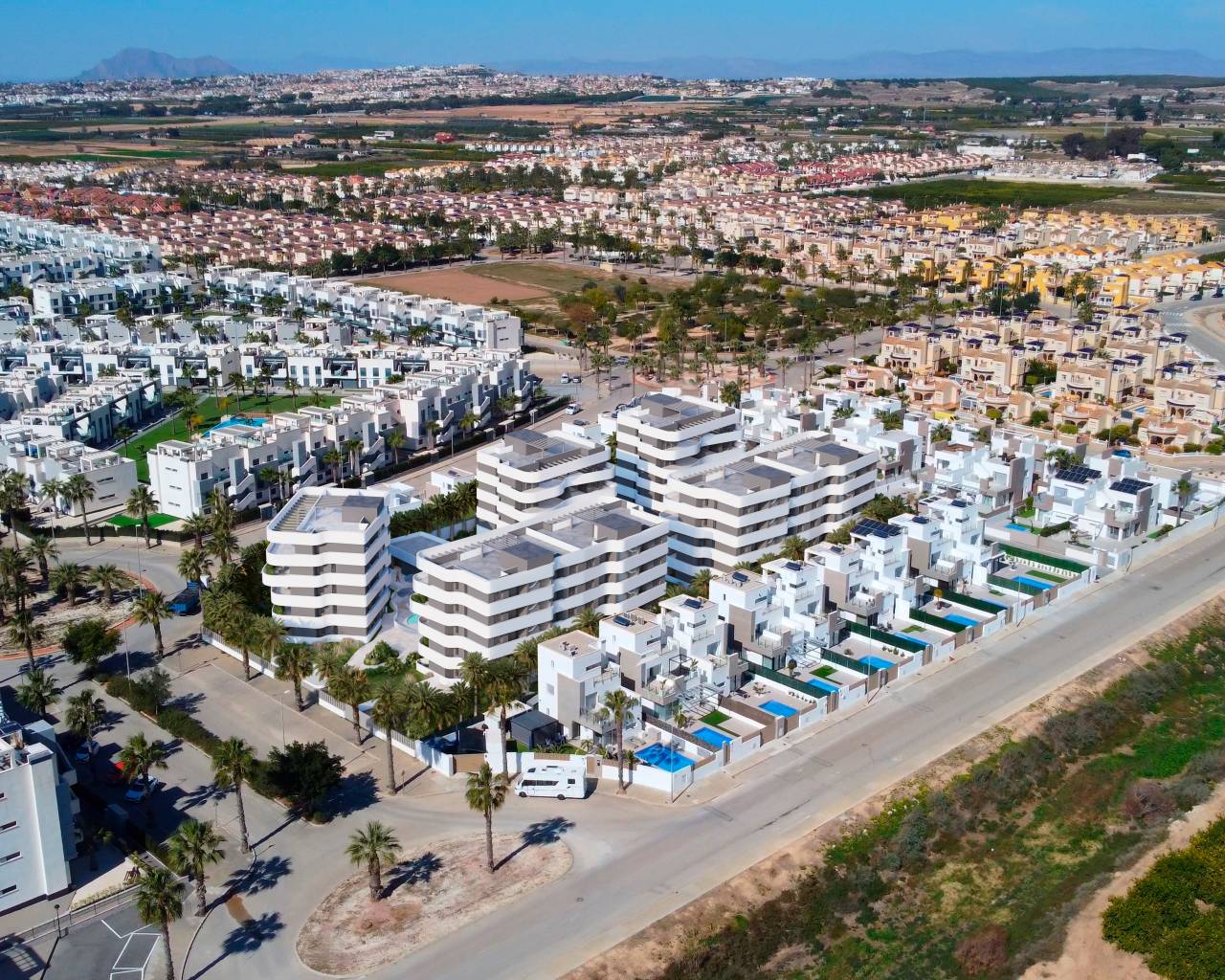 House in Guardamar del Segura - view 1