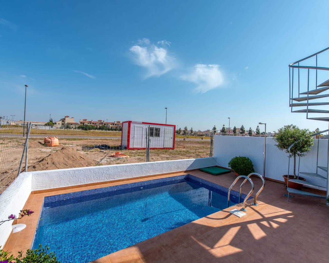 House in Los Alcazares - view 1