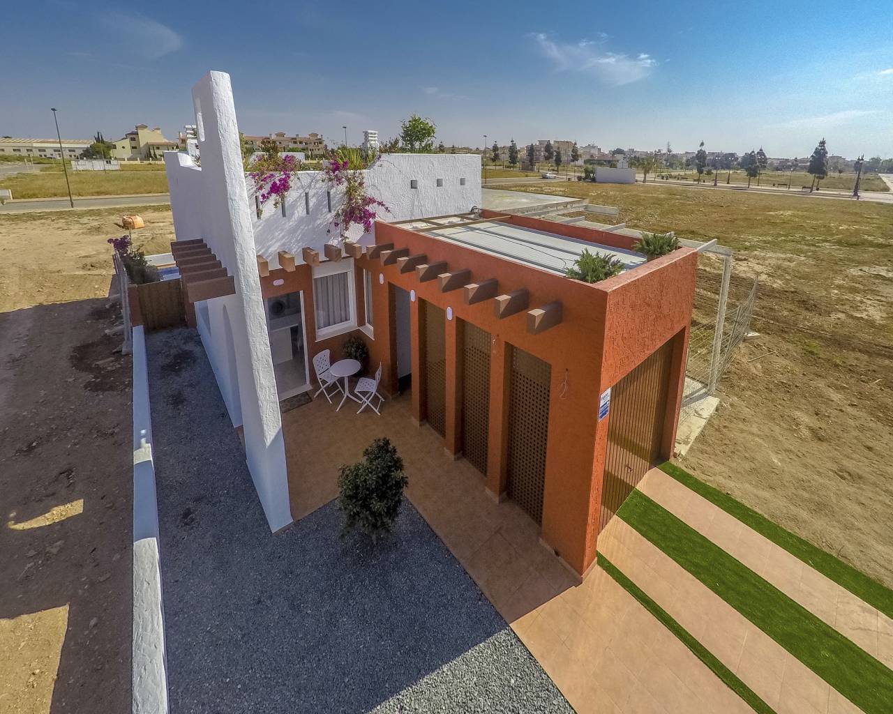 House in Los Alcazares - view 1