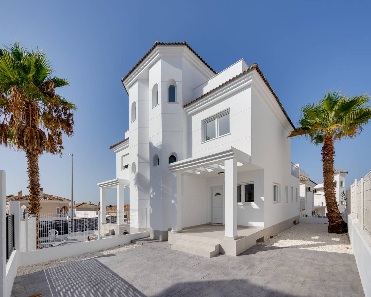 House in San Fulgencio - view 1