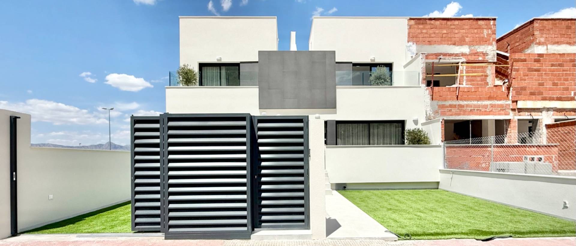 Obra Nueva - high-bungalow - Cox