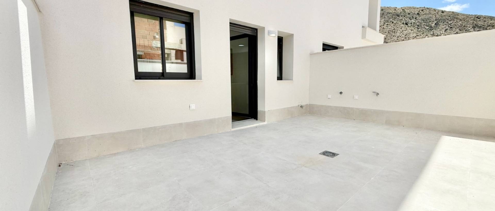 Obra Nueva - high-bungalow - Cox