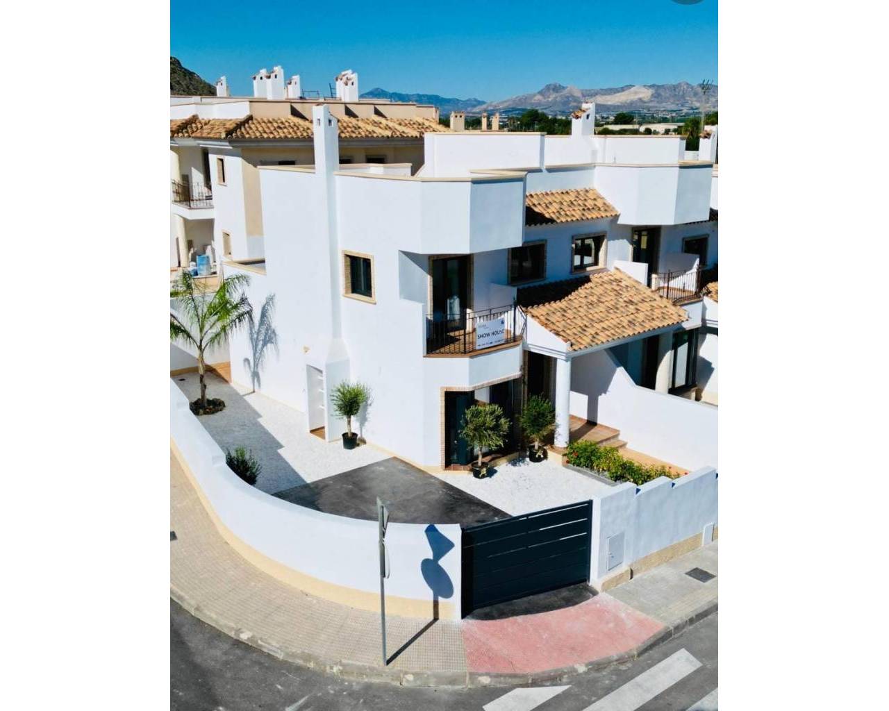 House in Cox - view 1