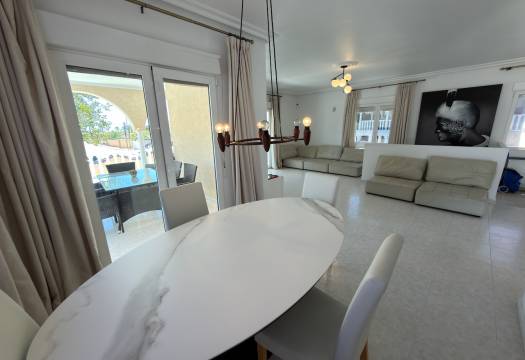 Resale - Villa - Ciudad Quesada - Urbanizaciones