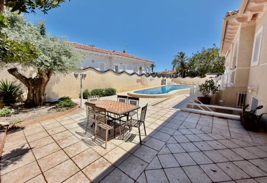 Resale - Villa - Ciudad Quesada - Urbanizaciones