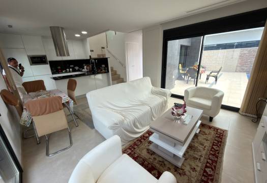 Resale - Villa - Benijofar