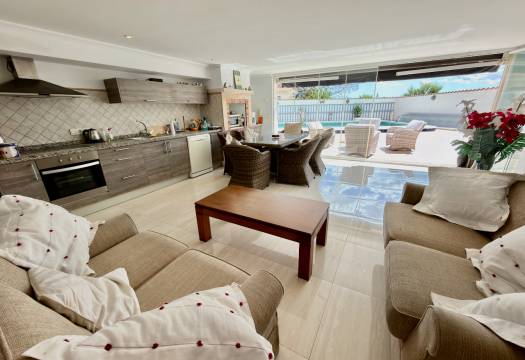 Resale - Villa - Ciudad Quesada