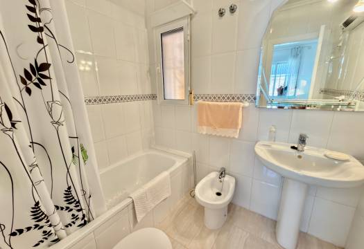 Resale - Villa - Benimar