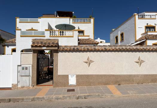 Resale - Villa - Vistabella