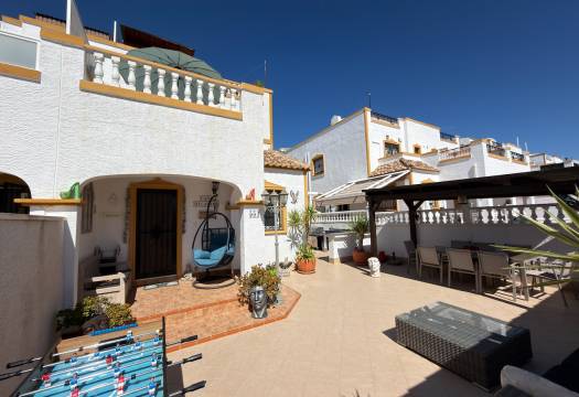 Resale - Villa - Vistabella
