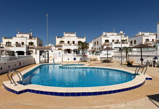 Resale - Villa - Vistabella