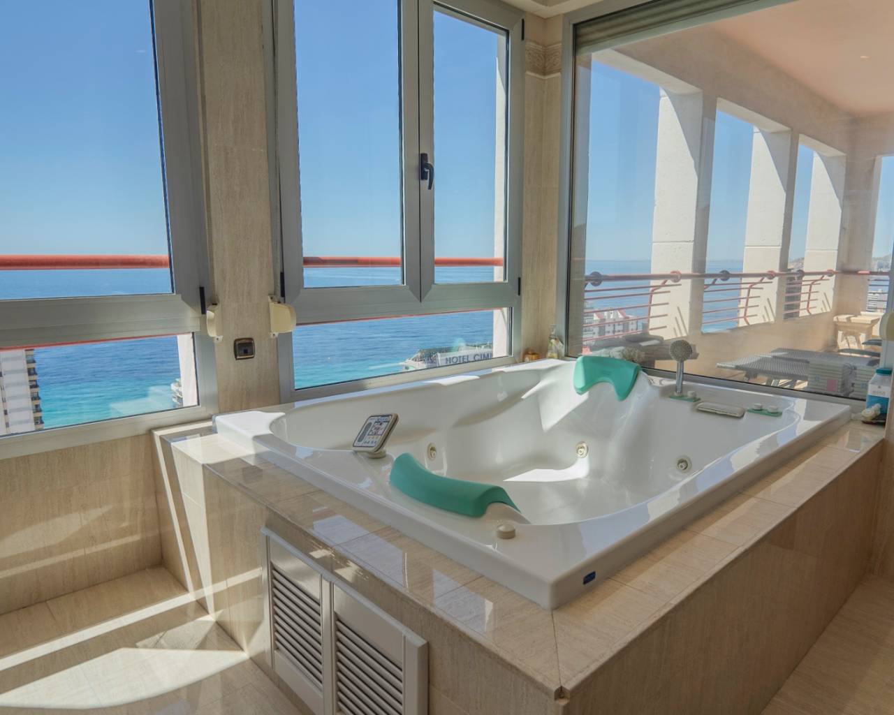 Apartment in Benidorm - Image 5