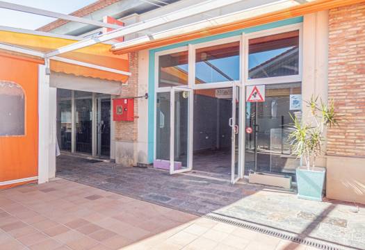 Resale - Commercial - La Finca Golf - Algorfa