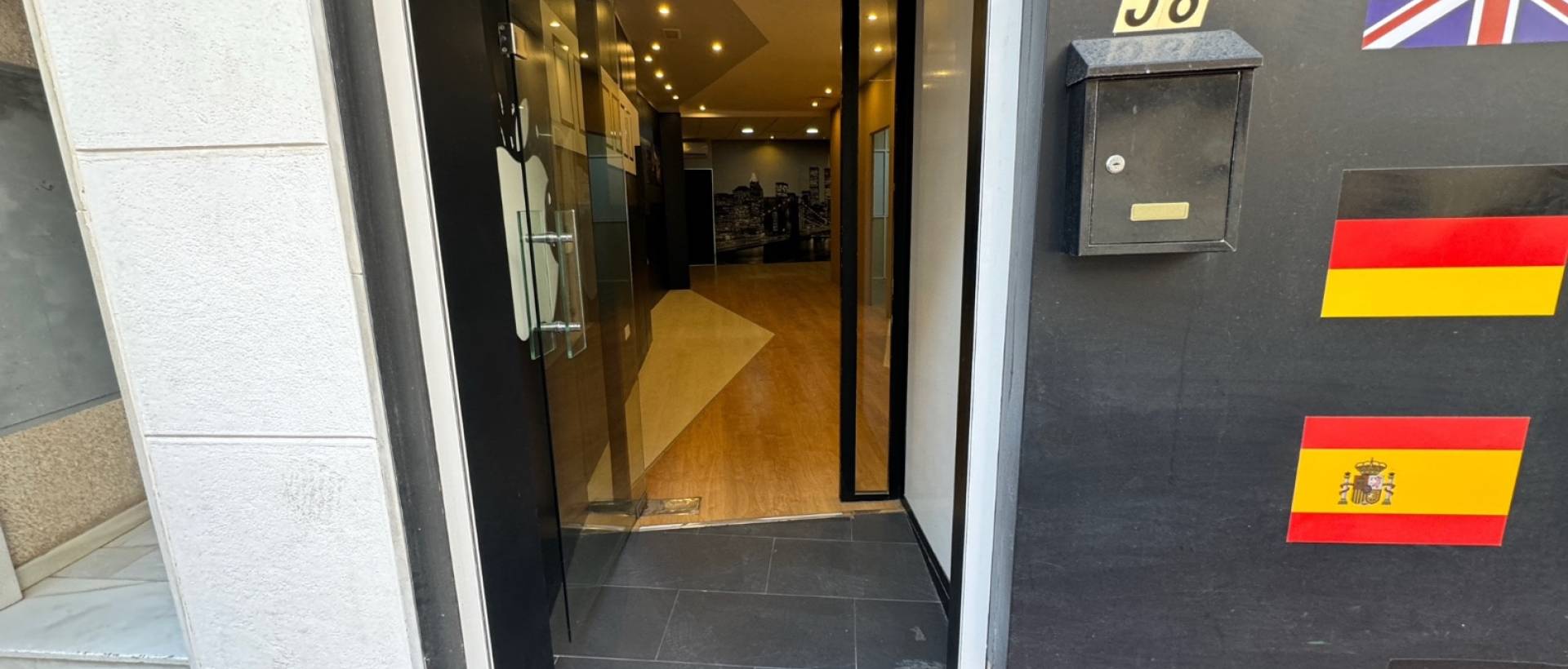 Reventa - Propiedad Comercial - Guardamar del Segura