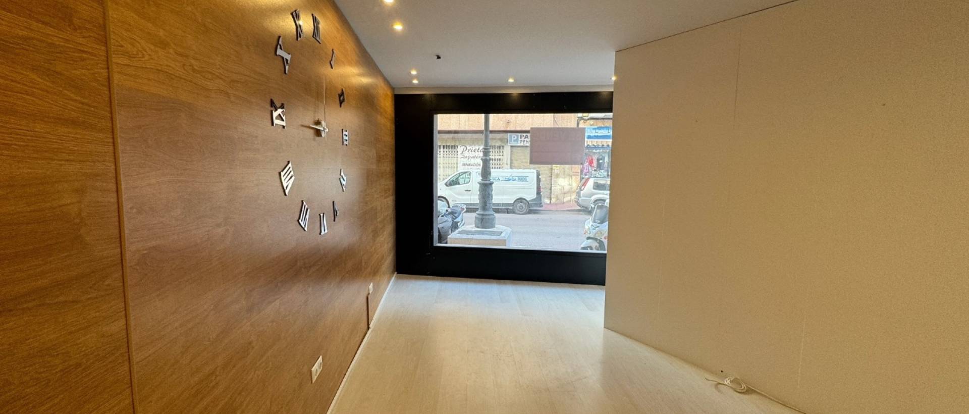 Reventa - Propiedad Comercial - Guardamar del Segura