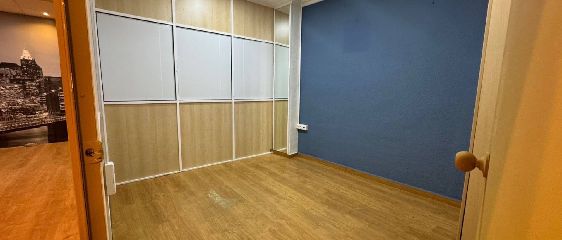 Reventa - Propiedad Comercial - Guardamar del Segura