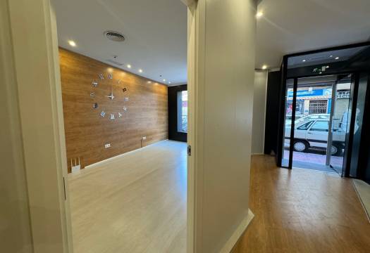 Reventa - Propiedad Comercial - Guardamar del Segura