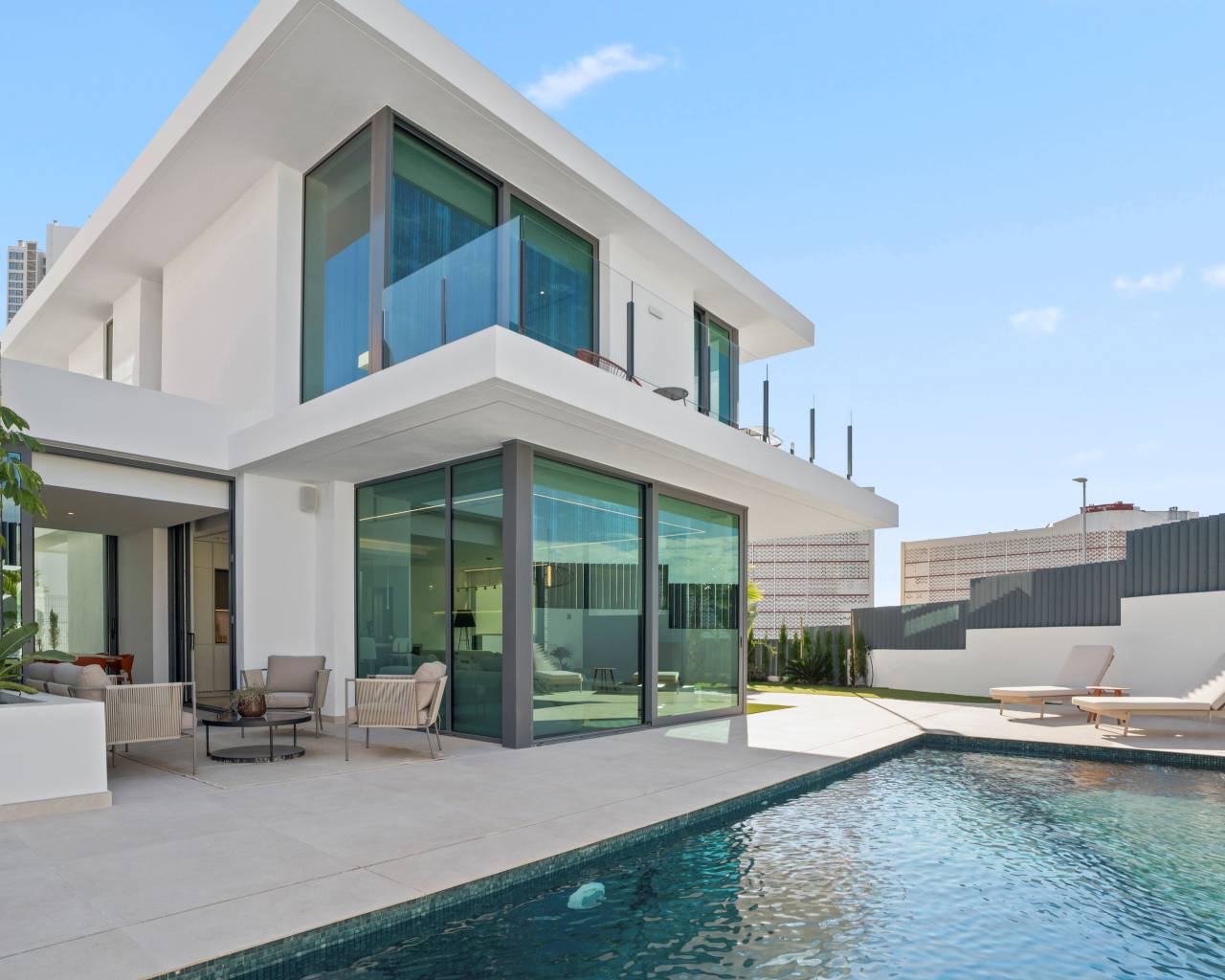 Villa in Benidorm - view 1