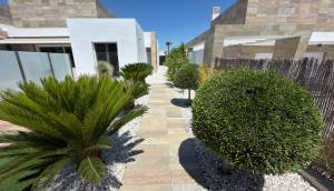 Resale - Villa - La Finca Golf