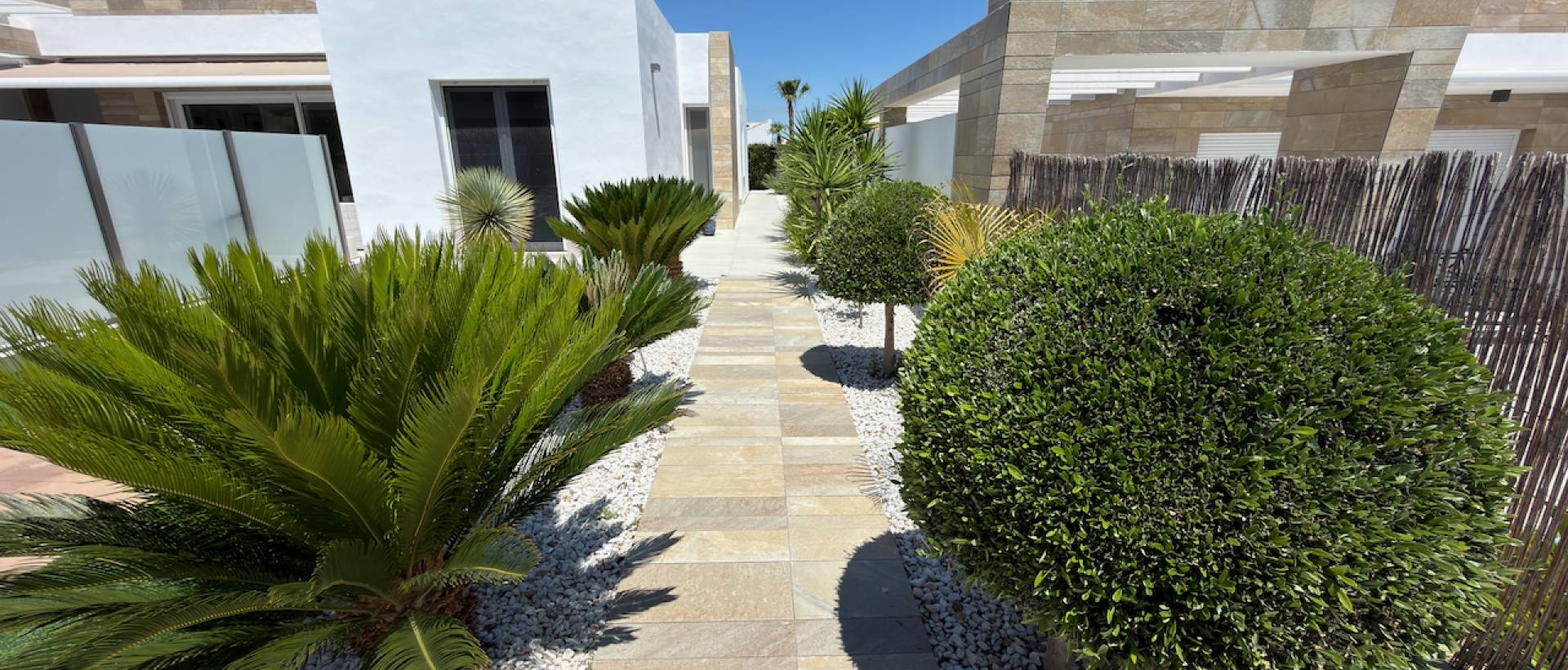 Resale - Villa - La Finca Golf