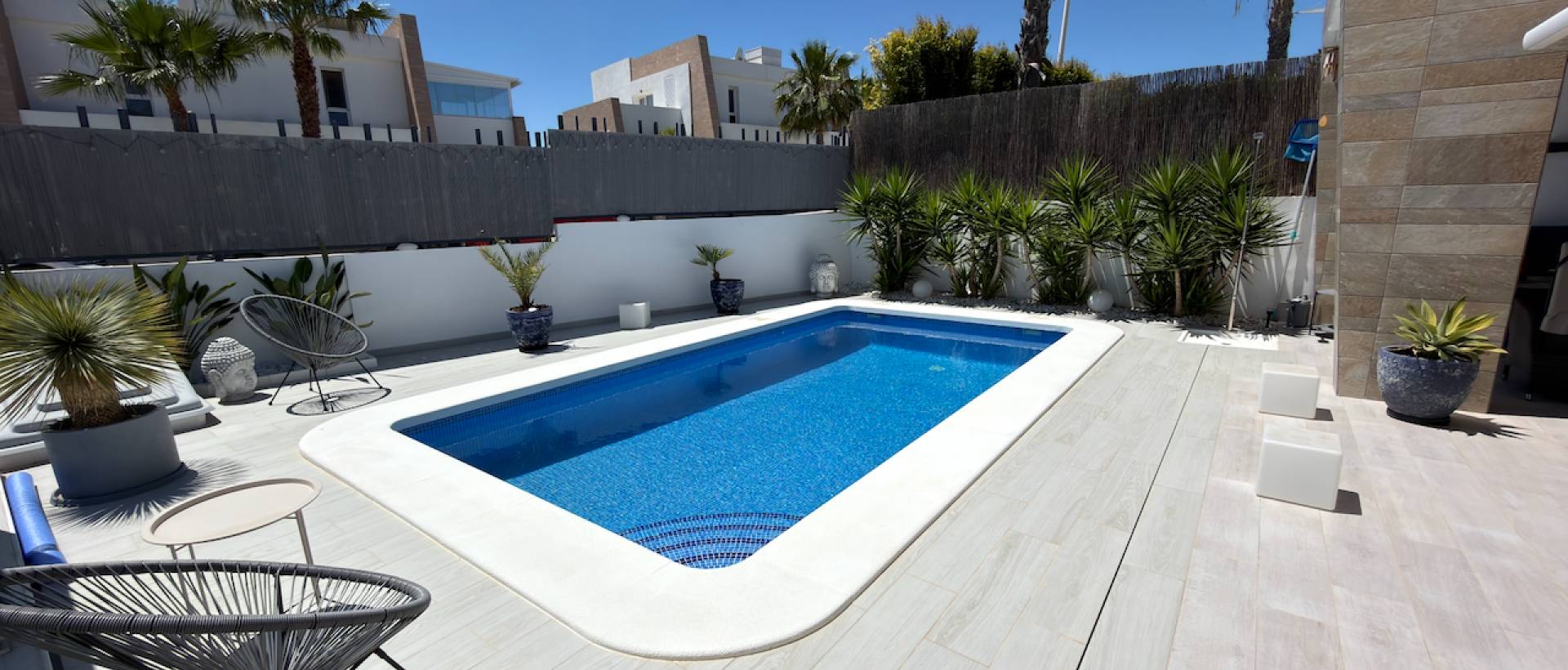 Resale - Villa - La Finca Golf