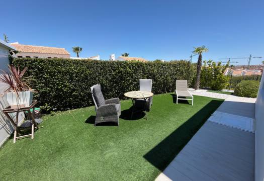 Resale - Villa - La Finca Golf
