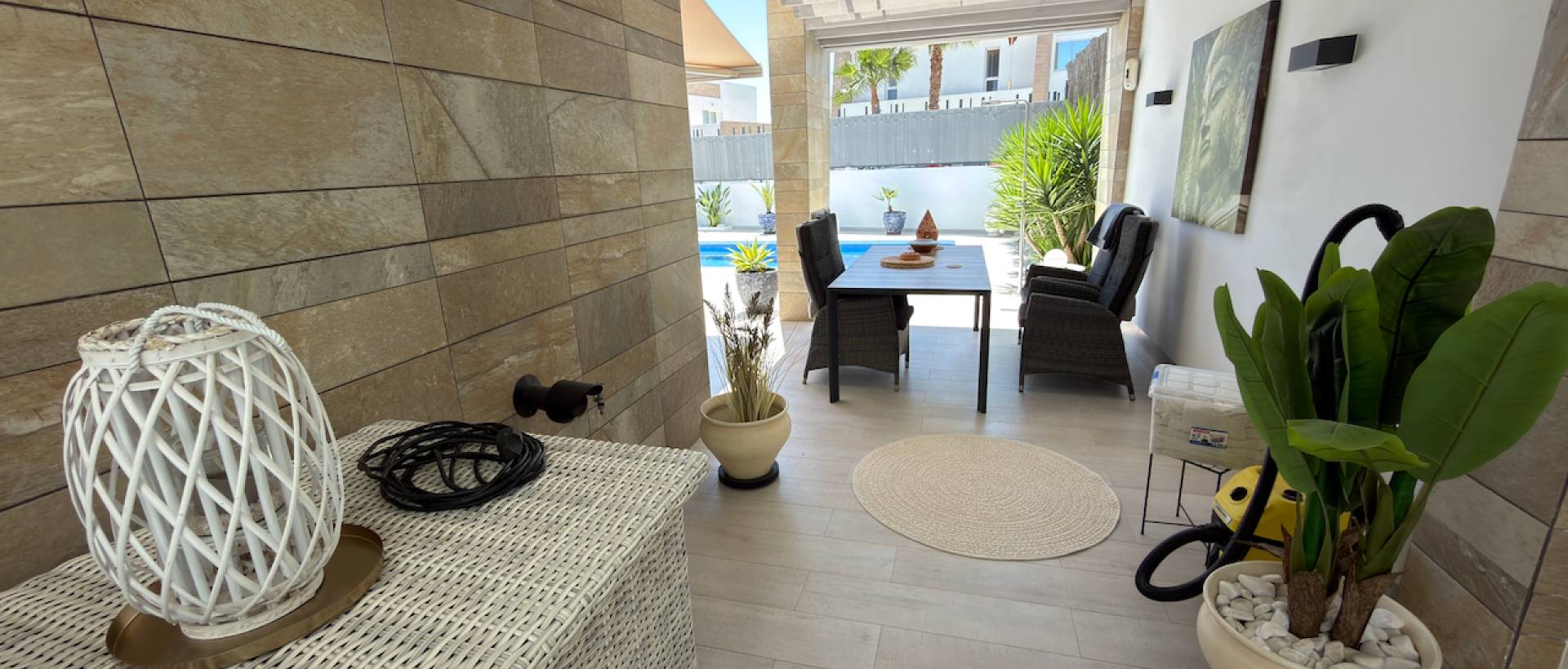 Resale - Villa - La Finca Golf