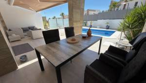 Resale - Villa - La Finca Golf