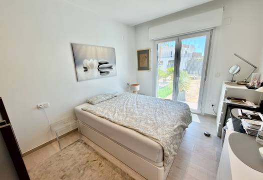 Resale - Villa - La Finca Golf