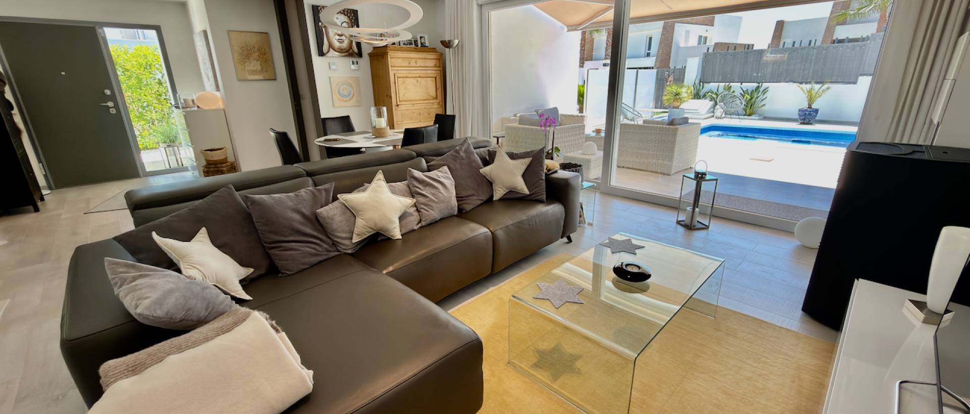 Resale - Villa - La Finca Golf