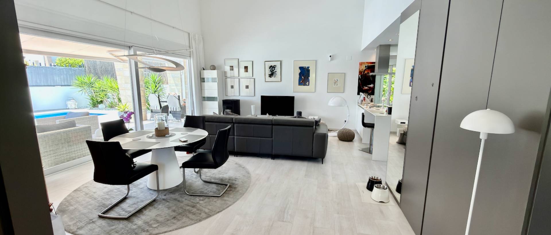 Resale - Villa - La Finca Golf