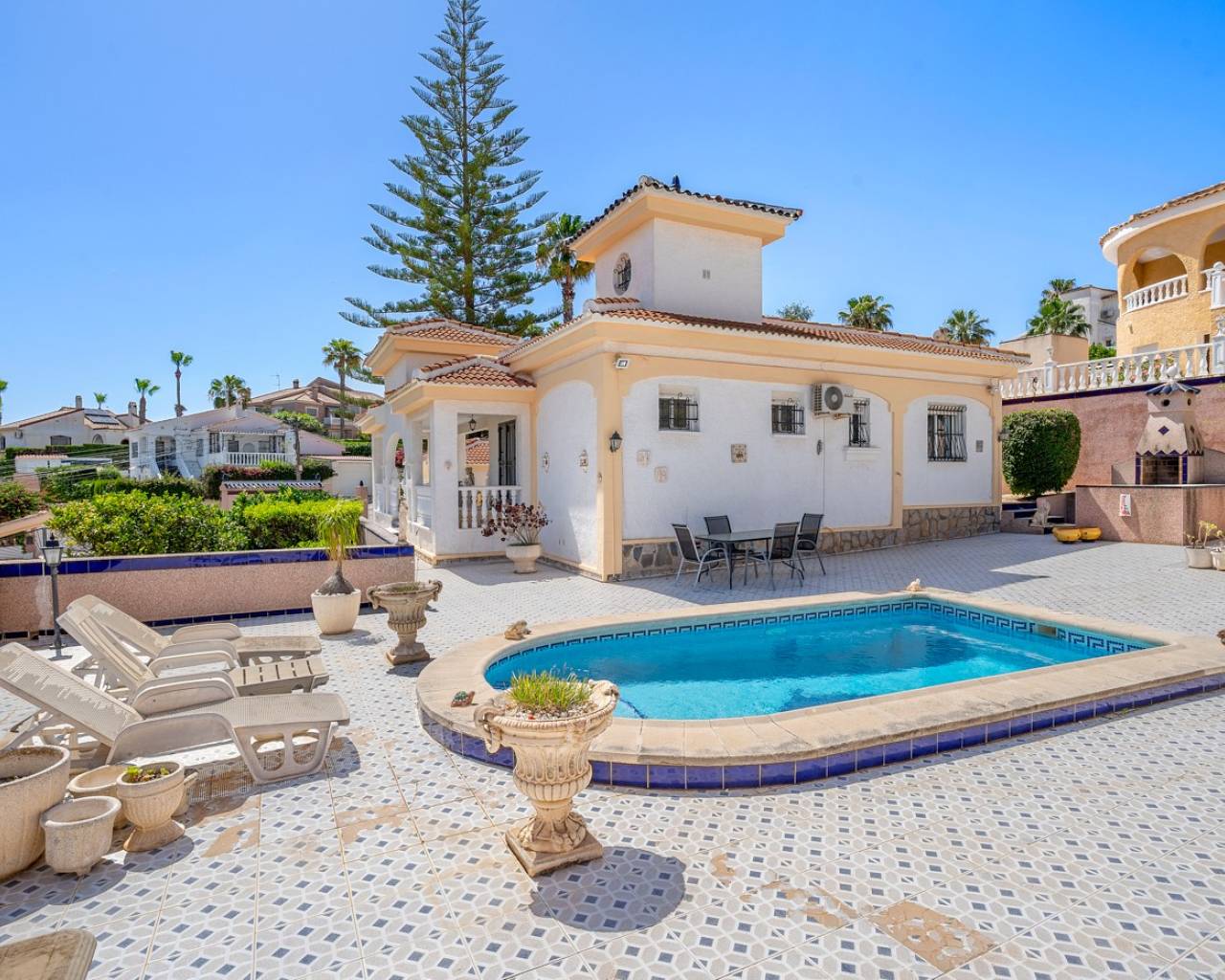 Villa in Rojales - view 1