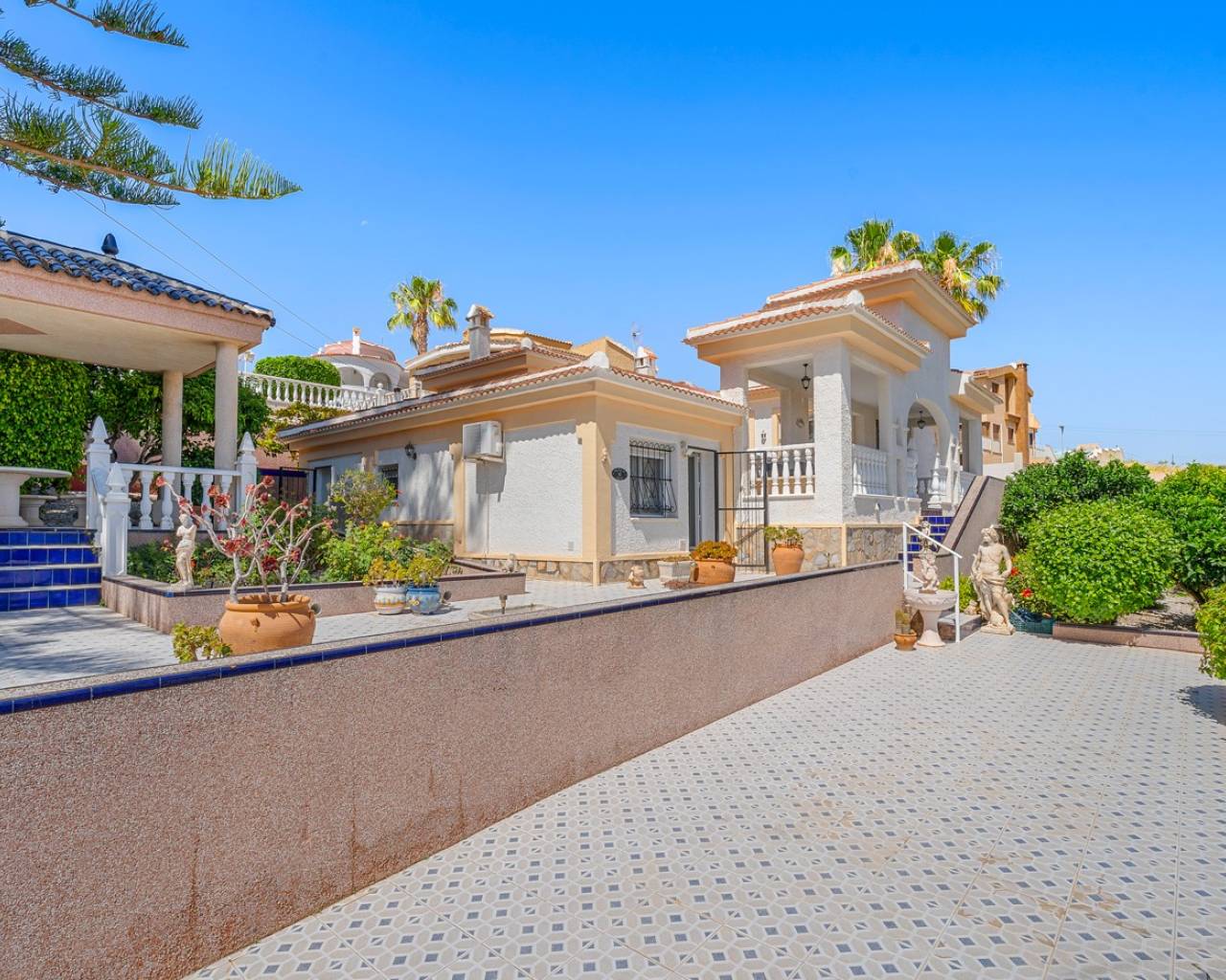 Villa in Rojales - Image 2