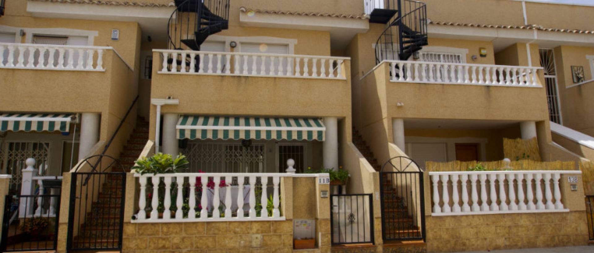 frontview-apartment-for-sale-in-Los-Palacios-Rojales