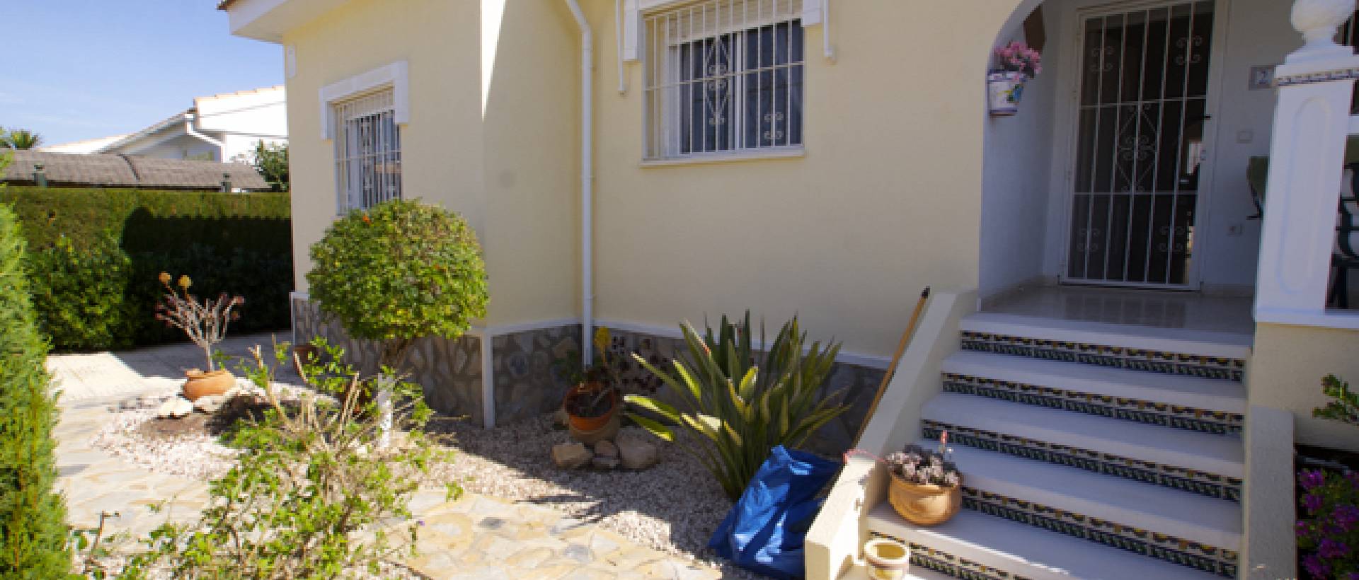 Resale - Semi Detached - Monte Azul