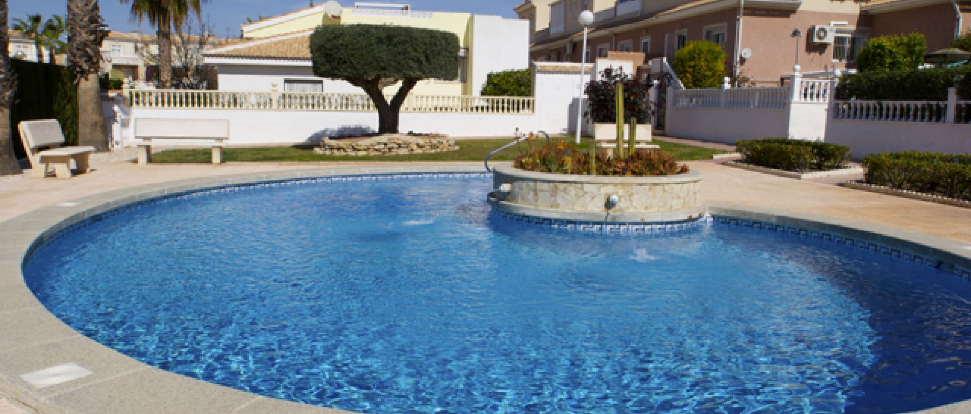 Resale - Semi Detached - Monte Azul
