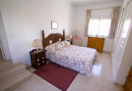 Resale - Semi Detached - Monte Azul