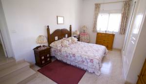 Resale - Semi Detached - Monte Azul