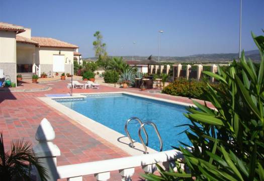 swimming-pool-detached-villa-Murcia